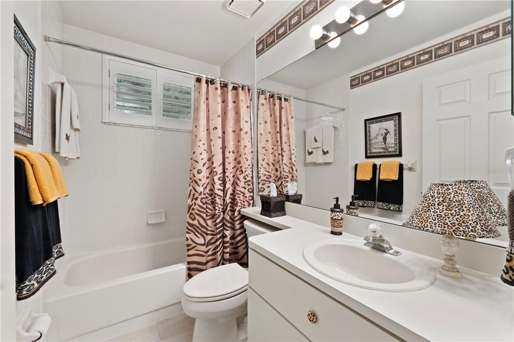 待售: $410,000 (3 贝兹, 2 浴室, 1943 平方英尺)