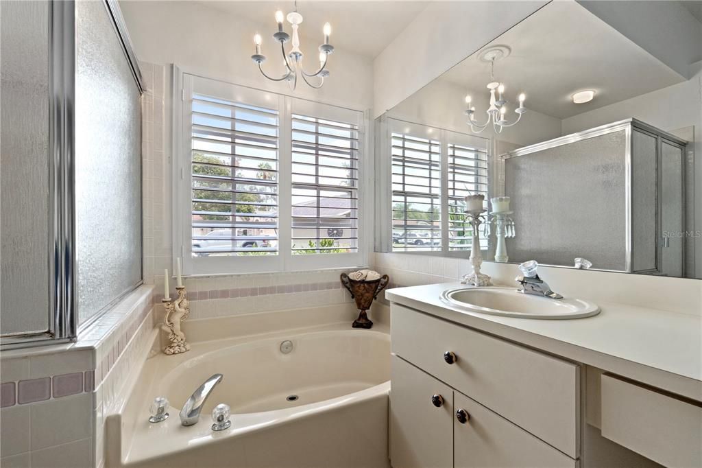 待售: $410,000 (3 贝兹, 2 浴室, 1943 平方英尺)