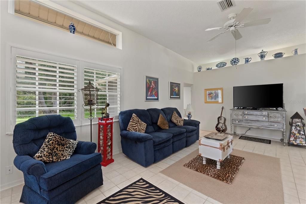 待售: $410,000 (3 贝兹, 2 浴室, 1943 平方英尺)