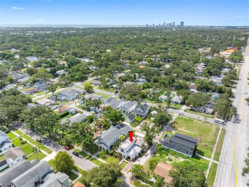 Active With Contract: $675,000 (4 beds, 4 baths, 2777 Square Feet)