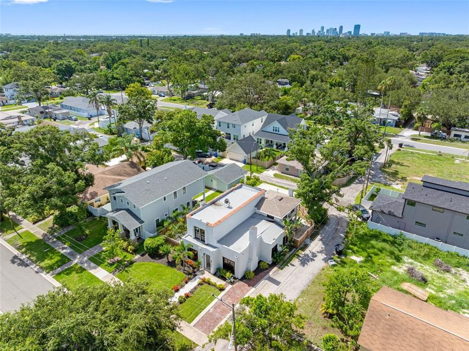 Active With Contract: $675,000 (4 beds, 4 baths, 2777 Square Feet)