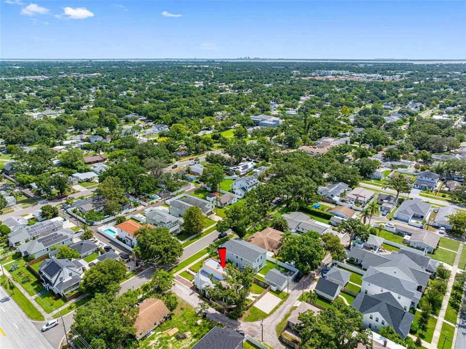 Active With Contract: $675,000 (4 beds, 4 baths, 2777 Square Feet)