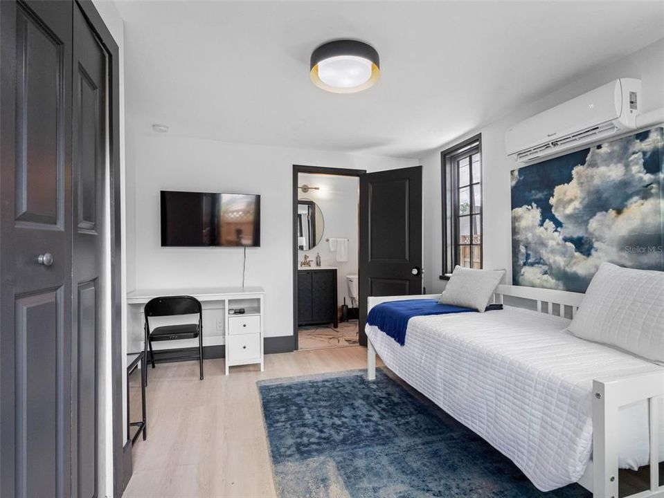 Active With Contract: $675,000 (4 beds, 4 baths, 2777 Square Feet)