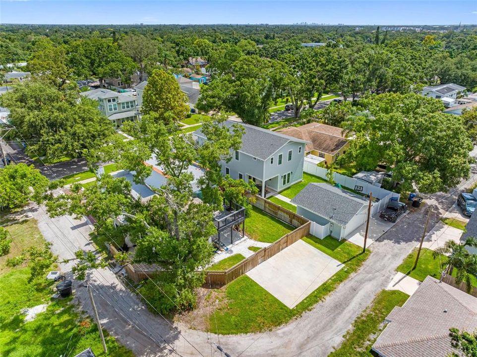 Active With Contract: $675,000 (4 beds, 4 baths, 2777 Square Feet)