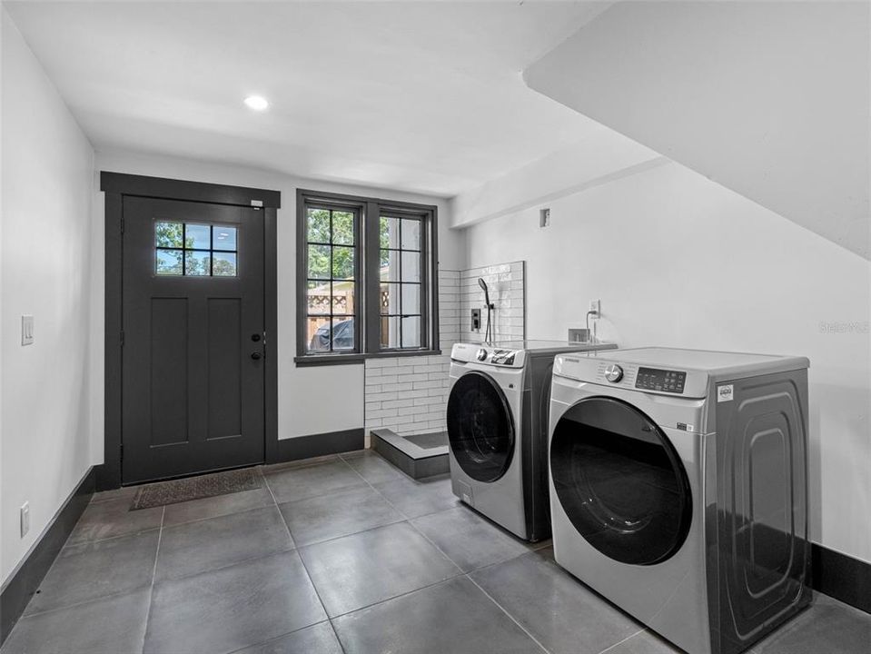 Active With Contract: $675,000 (4 beds, 4 baths, 2777 Square Feet)