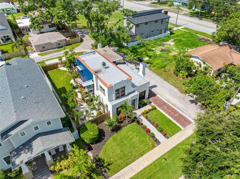 Active With Contract: $675,000 (4 beds, 4 baths, 2777 Square Feet)