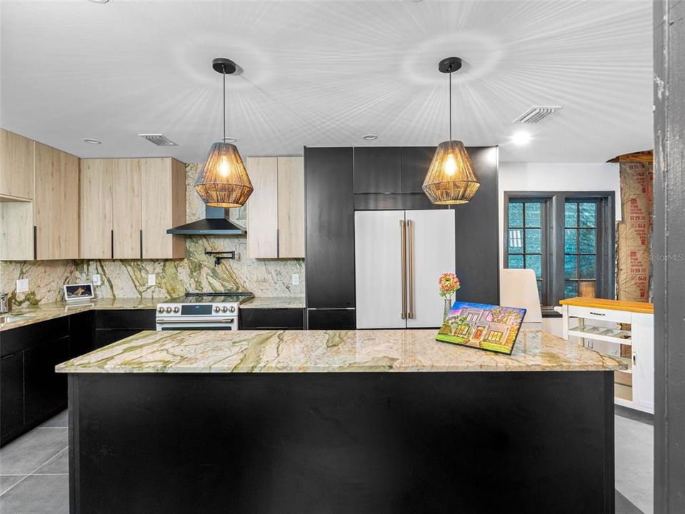 Active With Contract: $675,000 (4 beds, 4 baths, 2777 Square Feet)