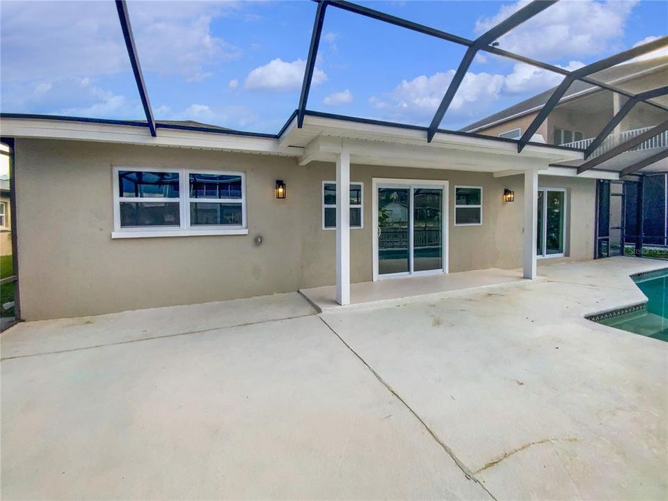 Activo con contrato: $400,000 (2 camas, 2 baños, 1975 Pies cuadrados)