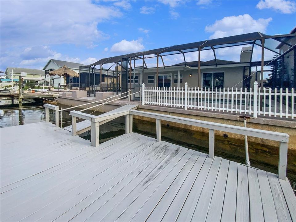 Activo con contrato: $400,000 (2 camas, 2 baños, 1975 Pies cuadrados)