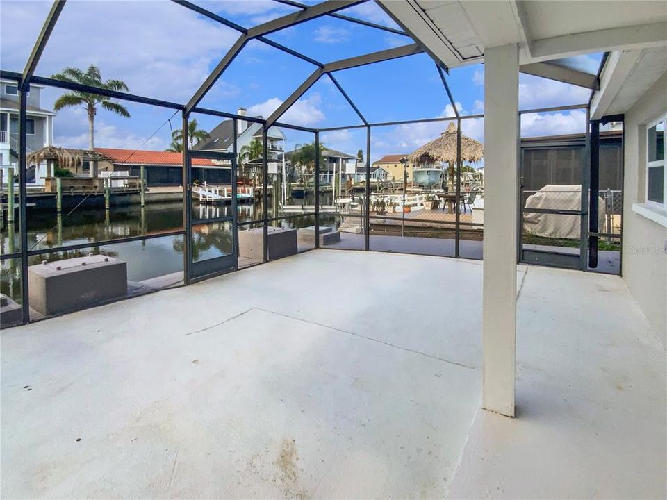 Activo con contrato: $400,000 (2 camas, 2 baños, 1975 Pies cuadrados)