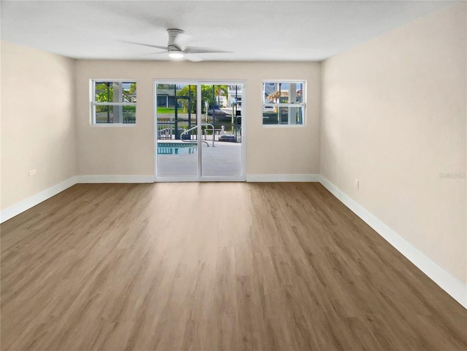 Activo con contrato: $400,000 (2 camas, 2 baños, 1975 Pies cuadrados)