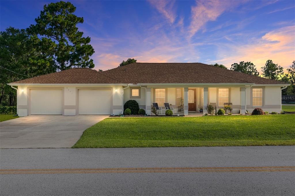 Recently Sold: $319,750 (3 beds, 2 baths, 2001 Square Feet)