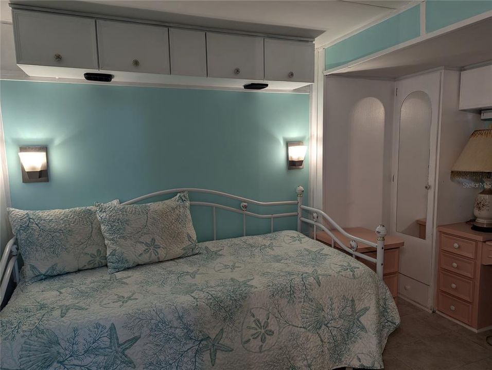 待售: $115,000 (2 贝兹, 2 浴室, 980 平方英尺)