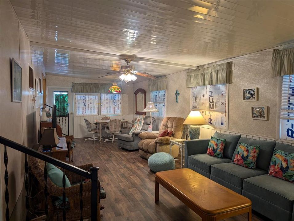 待售: $115,000 (2 贝兹, 2 浴室, 980 平方英尺)