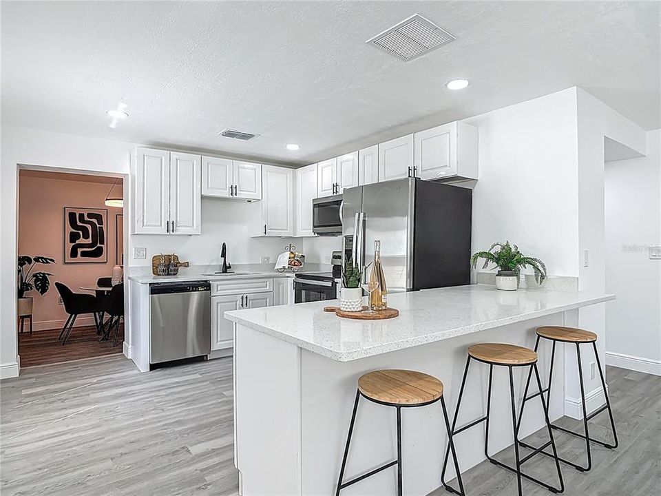 待售: $279,500 (0 贝兹, 0 浴室, 2060 平方英尺)