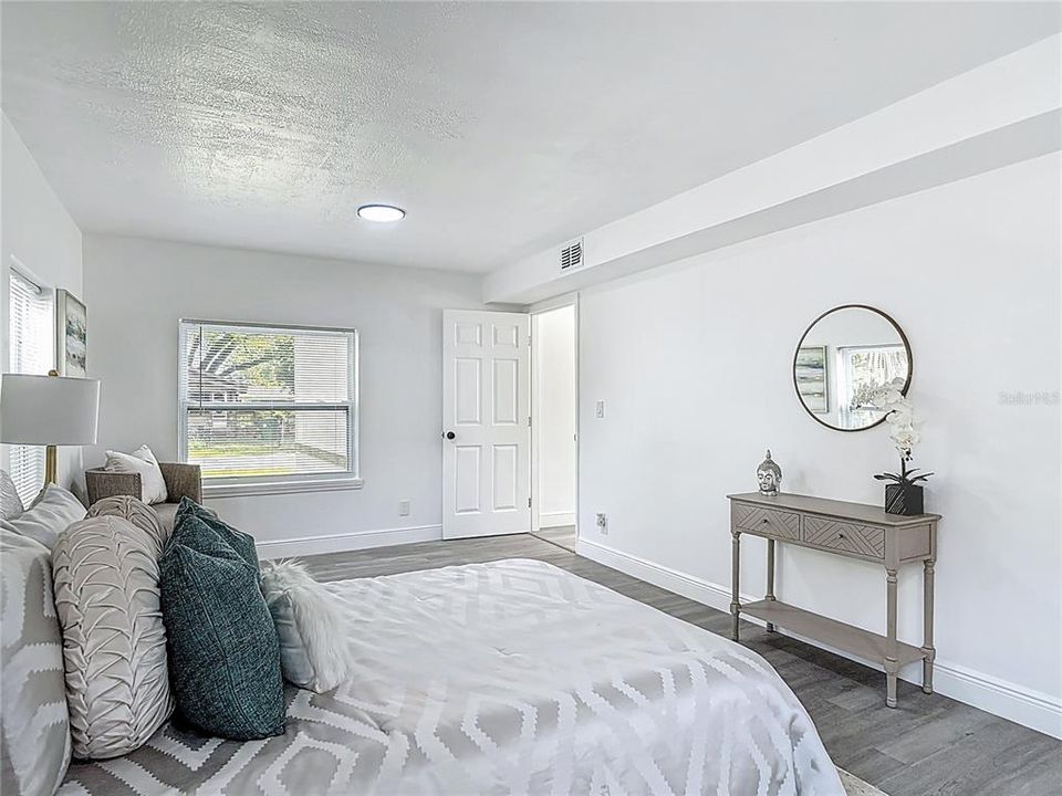 待售: $279,500 (0 贝兹, 0 浴室, 2060 平方英尺)