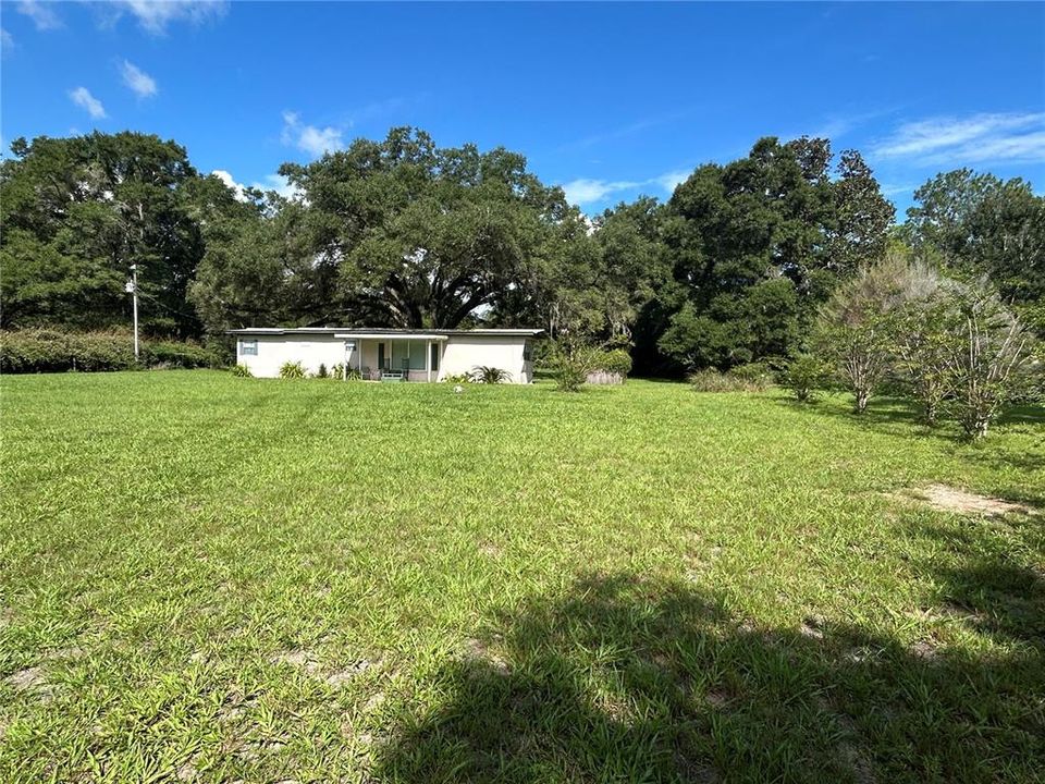 最近售出: $149,900 (2 贝兹, 2 浴室, 732 平方英尺)