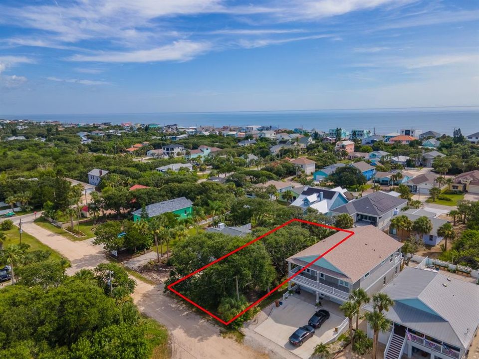 На продажу: $172,900 (0.20 acres)