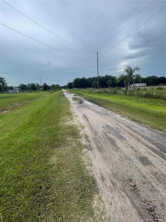 En Venta: $190,000 (5.05 acres)