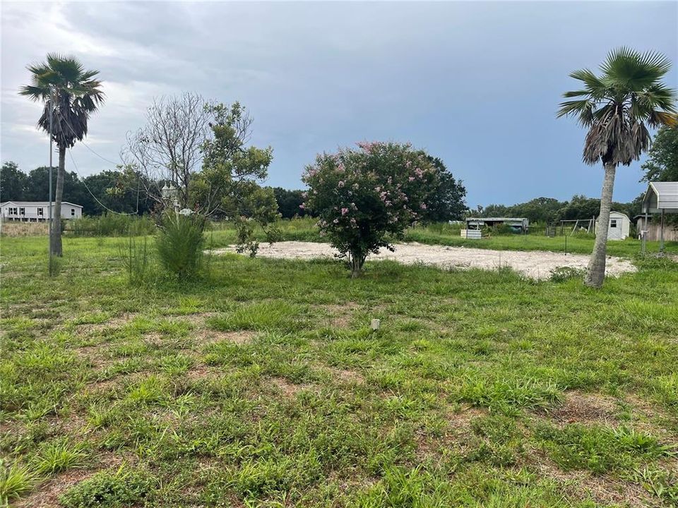 En Venta: $190,000 (5.05 acres)