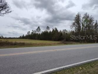 На продажу: $290,000 (41.15 acres)