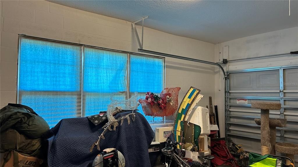 En Venta: $417,000 (5 camas, 3 baños, 2339 Pies cuadrados)