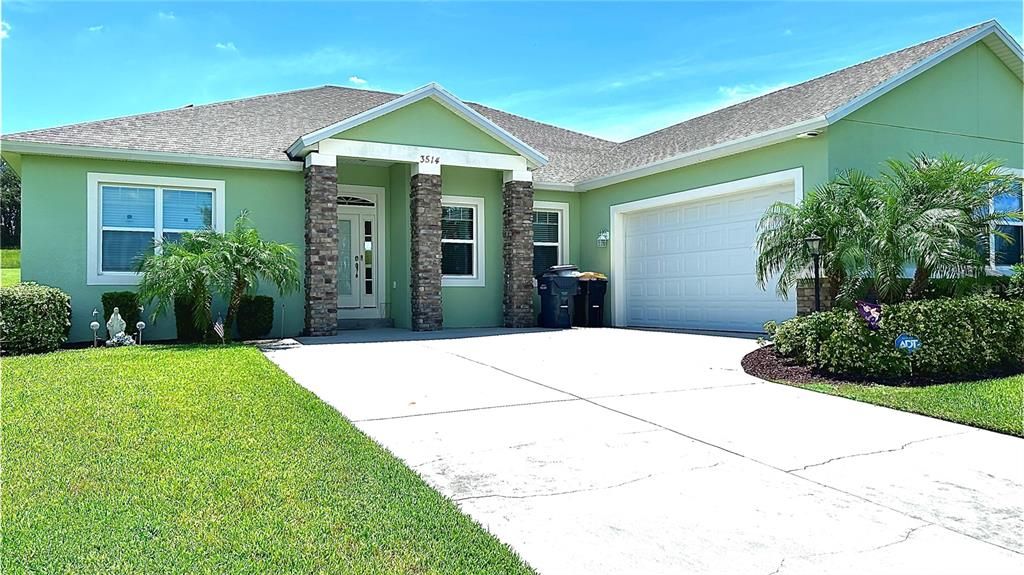 En Venta: $417,000 (5 camas, 3 baños, 2339 Pies cuadrados)