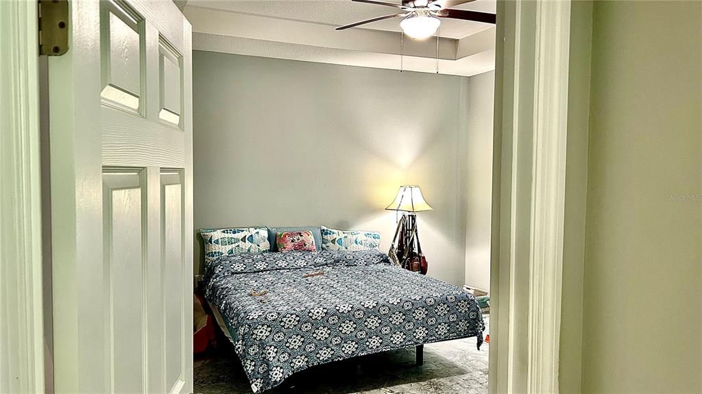 En Venta: $417,000 (5 camas, 3 baños, 2339 Pies cuadrados)