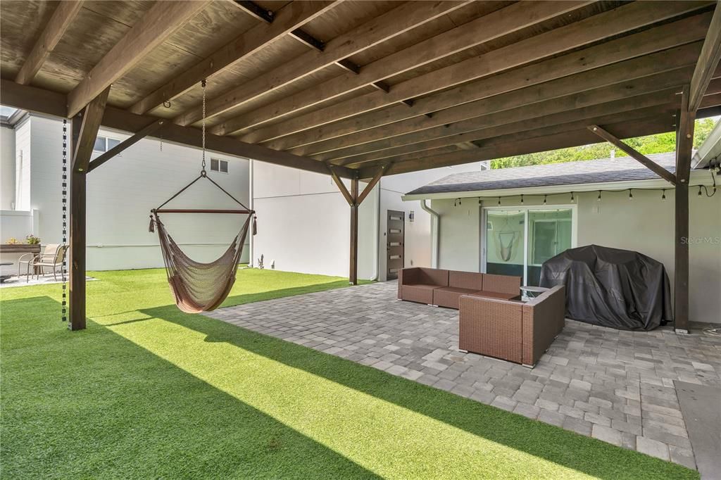 На продажу: $829,000 (4 спален, 3 ванн, 2305 Квадратных фут)