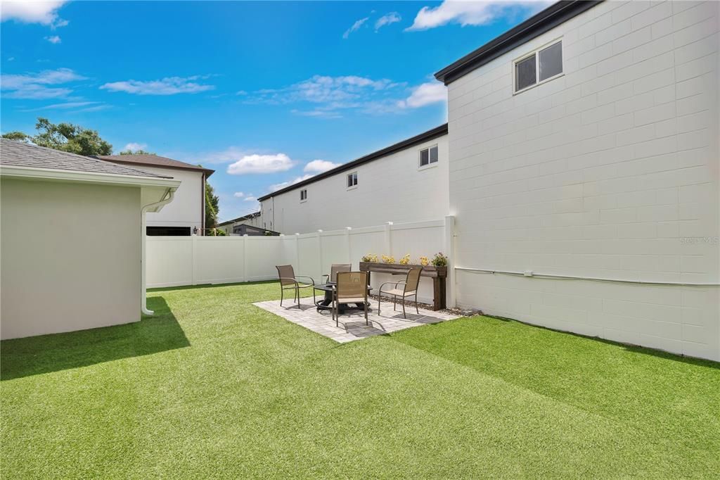 На продажу: $829,000 (4 спален, 3 ванн, 2305 Квадратных фут)