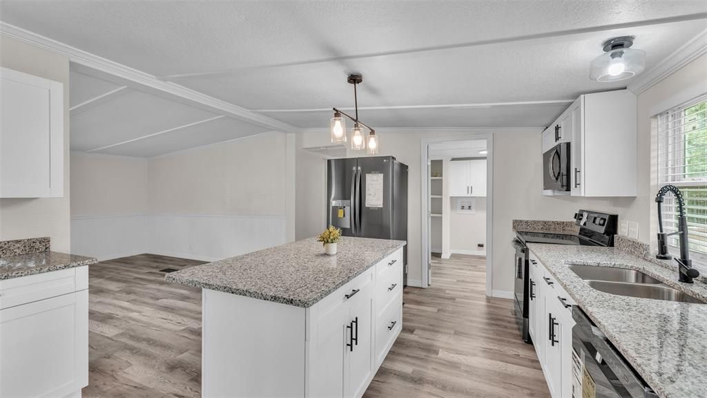 待售: $229,900 (4 贝兹, 2 浴室, 1830 平方英尺)