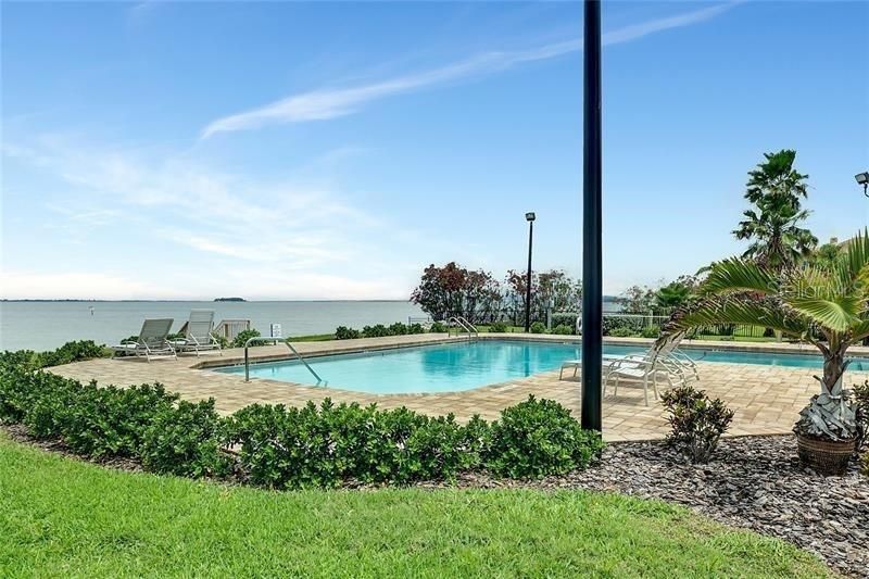 For Sale: $670,000 (0.32 acres)