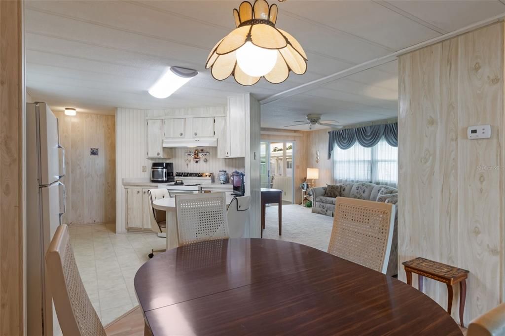 En Venta: $114,000 (2 camas, 2 baños, 1008 Pies cuadrados)