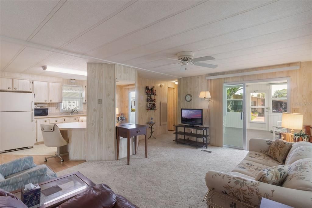 En Venta: $114,000 (2 camas, 2 baños, 1008 Pies cuadrados)