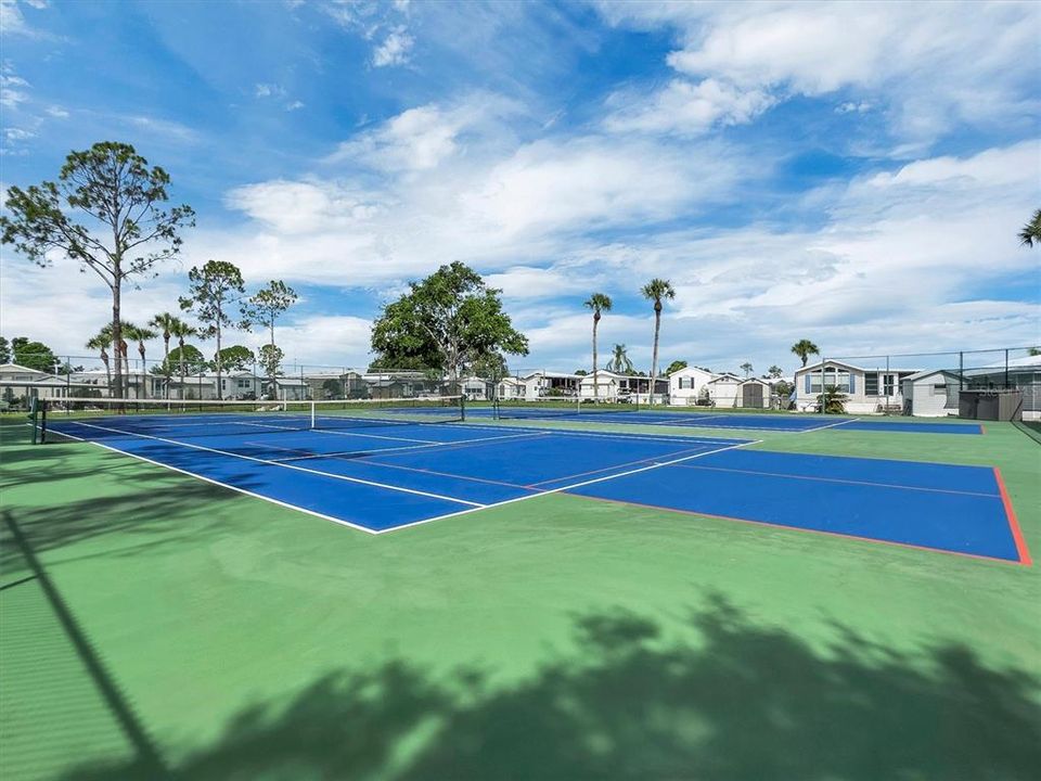 待售: $59,900 (0.07 acres)