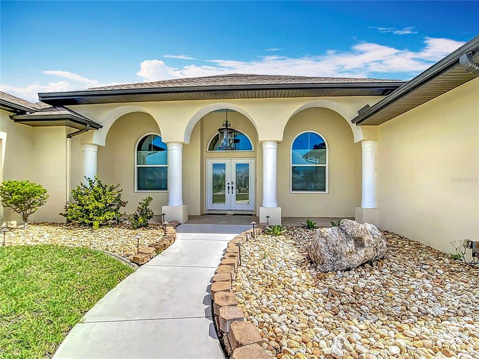 Recientemente alquilado: $2,900 (3 camas, 2 baños, 2469 Pies cuadrados)