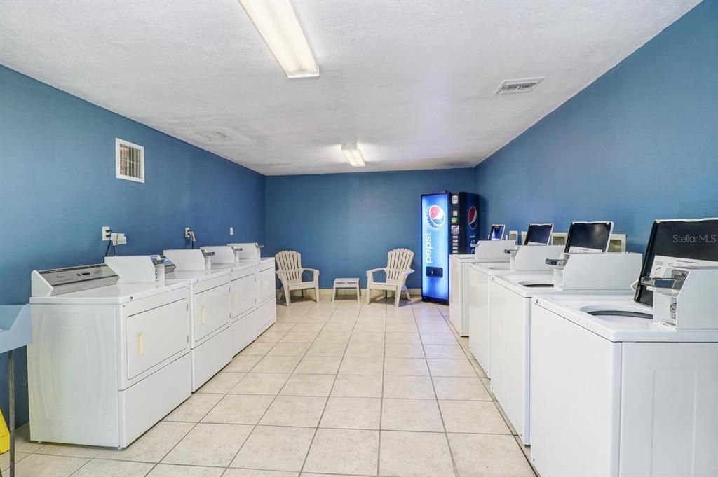 待售: $150,000 (2 贝兹, 2 浴室, 1255 平方英尺)