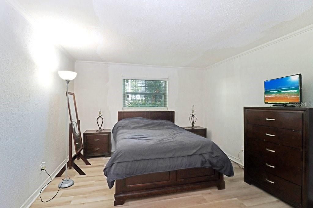 待售: $150,000 (2 贝兹, 2 浴室, 1255 平方英尺)