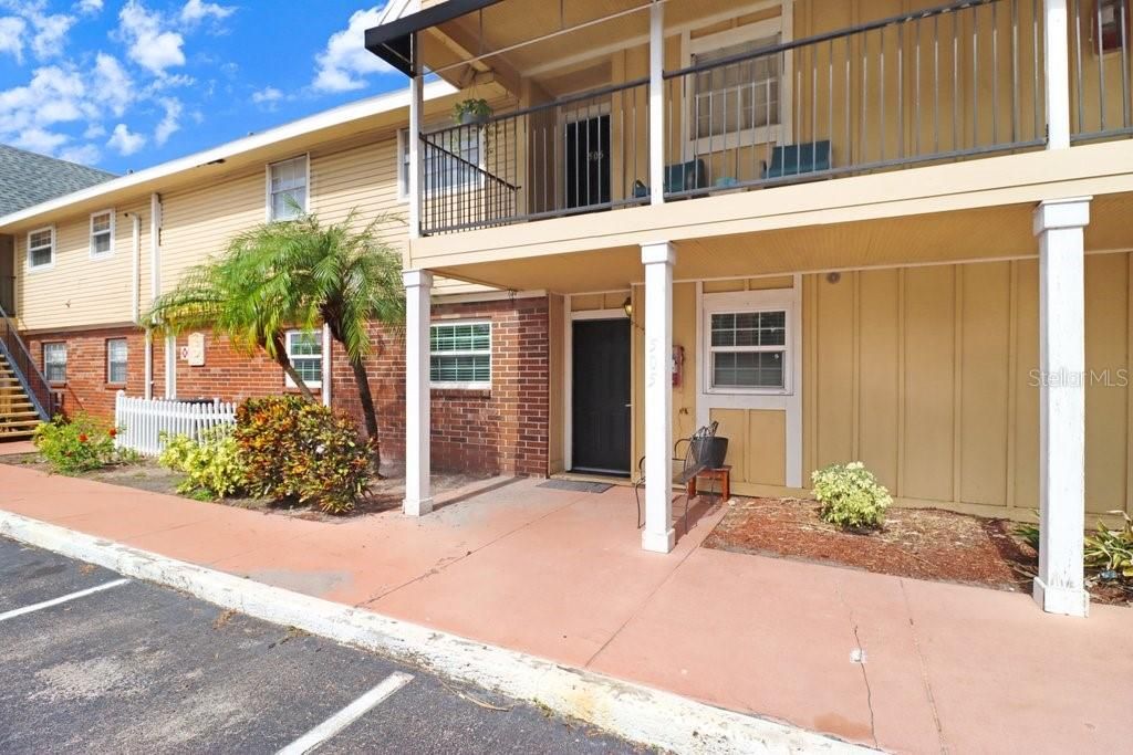 待售: $150,000 (2 贝兹, 2 浴室, 1255 平方英尺)