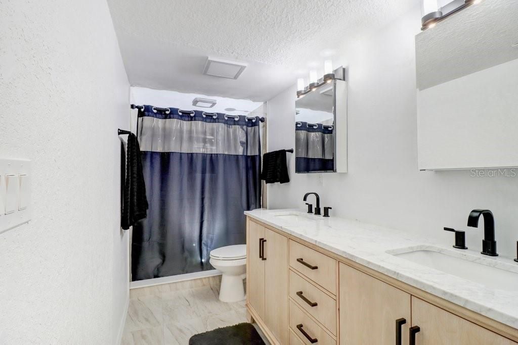 待售: $150,000 (2 贝兹, 2 浴室, 1255 平方英尺)