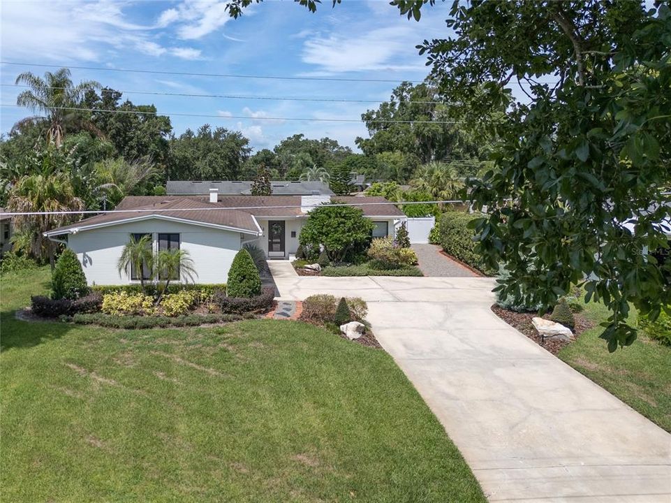 Beautiful Curb appeal with all new landscaping!!