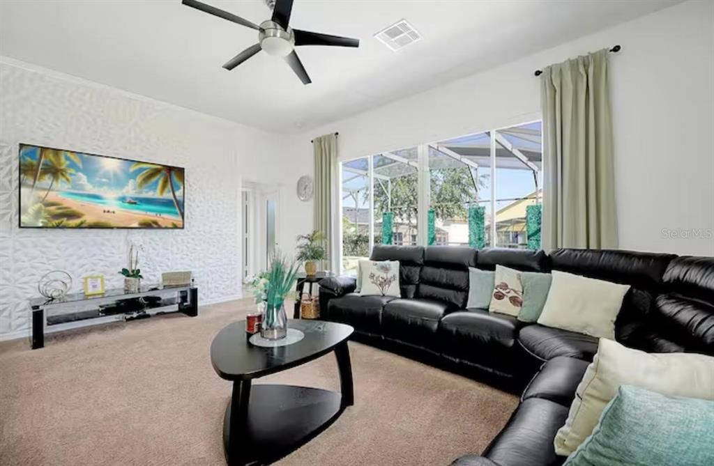 For Sale: $449,900 (5 beds, 3 baths, 2345 Square Feet)