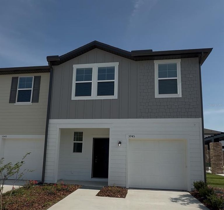 最近售出: $349,990 (3 贝兹, 2 浴室, 1386 平方英尺)