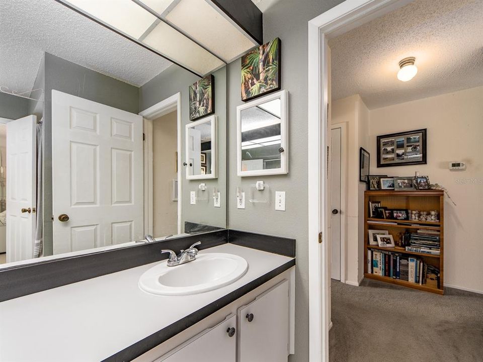 Active With Contract: $297,777 (2 beds, 2 baths, 1510 Square Feet)