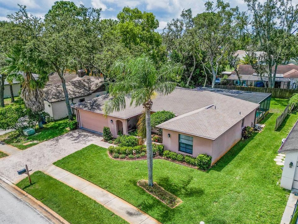 Active With Contract: $297,777 (2 beds, 2 baths, 1510 Square Feet)