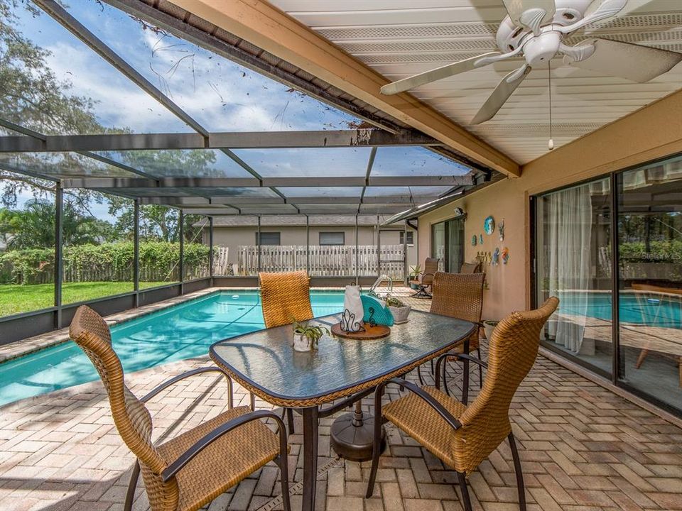 Active With Contract: $297,777 (2 beds, 2 baths, 1510 Square Feet)