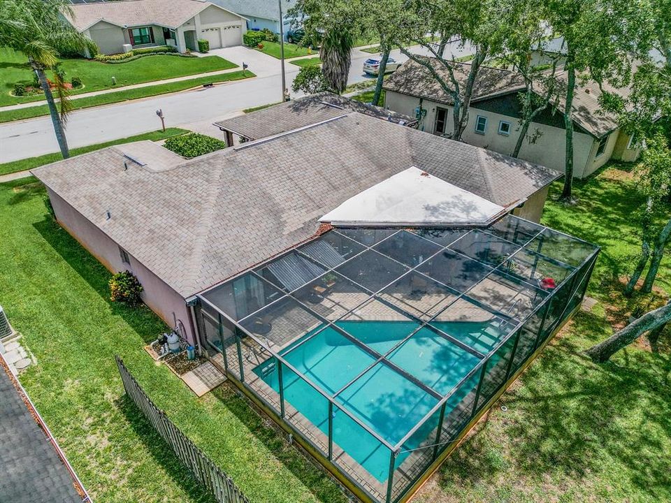 Active With Contract: $297,777 (2 beds, 2 baths, 1510 Square Feet)