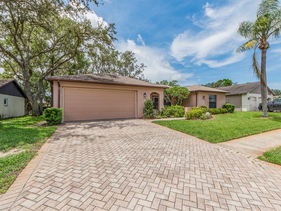 Active With Contract: $297,777 (2 beds, 2 baths, 1510 Square Feet)