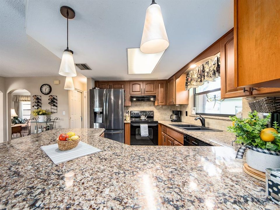 Active With Contract: $297,777 (2 beds, 2 baths, 1510 Square Feet)