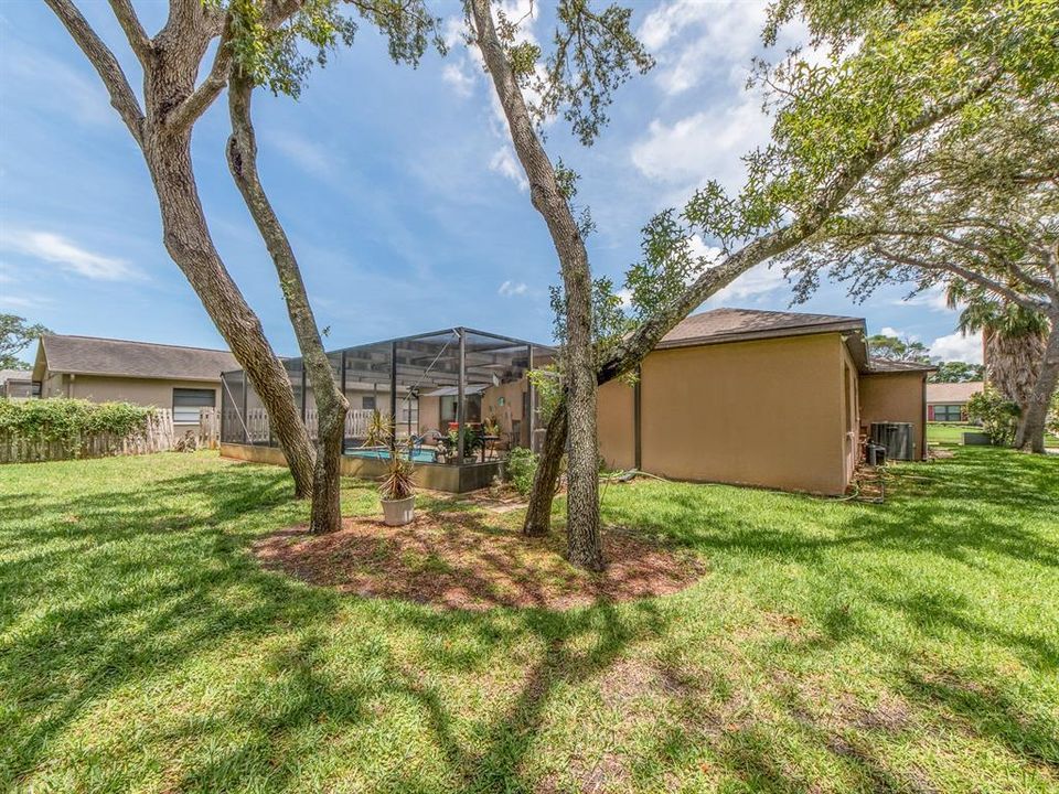 Active With Contract: $297,777 (2 beds, 2 baths, 1510 Square Feet)